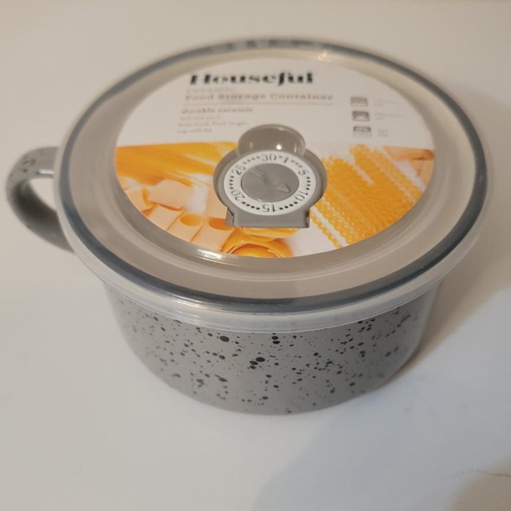 Houseful Ceramic Food storage Container 18oz  NWT